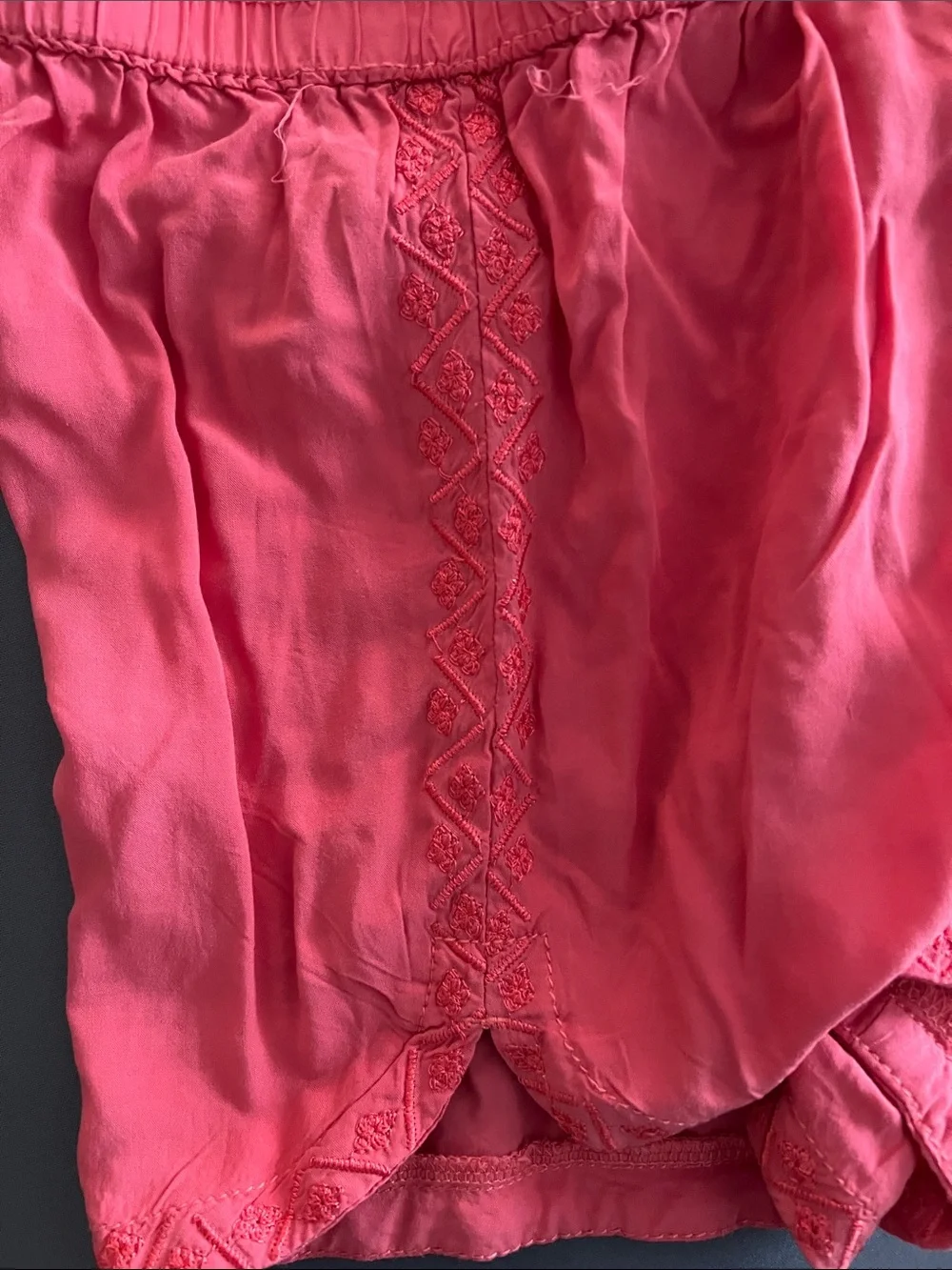Garage Coral Elastic Waist Shorts